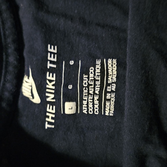 Nike - Picture 3 of 3